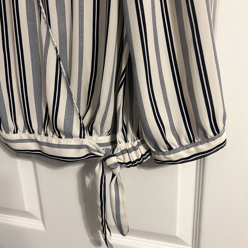 Loft Navy and White Stripe Faux Wrap Blouse Top 3/4 Sleeves Size Medium - Picture 4 of 8